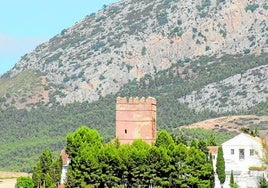 This Nasrid tower is located on the privately owned Ortegícar estate.
