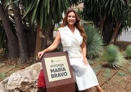 Philanthropist María Bravo, with the plaque which shows her newly named roundabout in Marbella.
