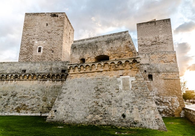 View of the fortified castle, Castello Svevo di Bari.