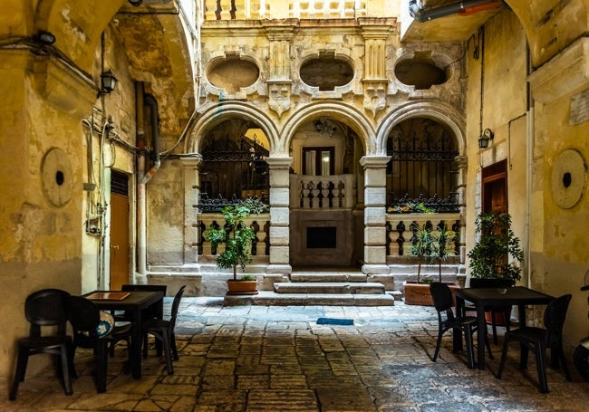 The labyrinthine streets of the old town unveil scenes like this around every corner.