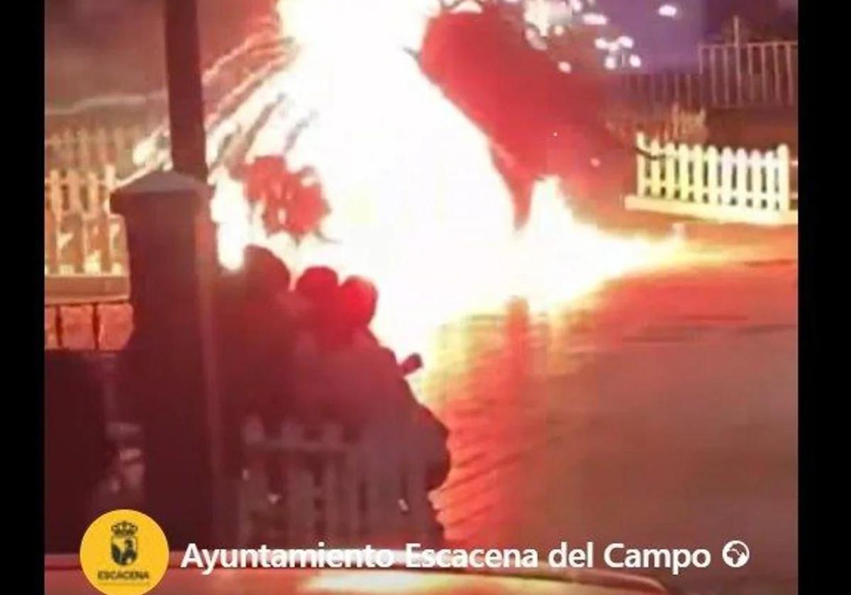 The 'toro de fuego' at the moment it injured the girl.
