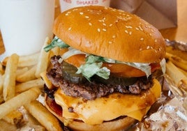 Five Guys burger chain opens its fourth outlet on the Costa del Sol