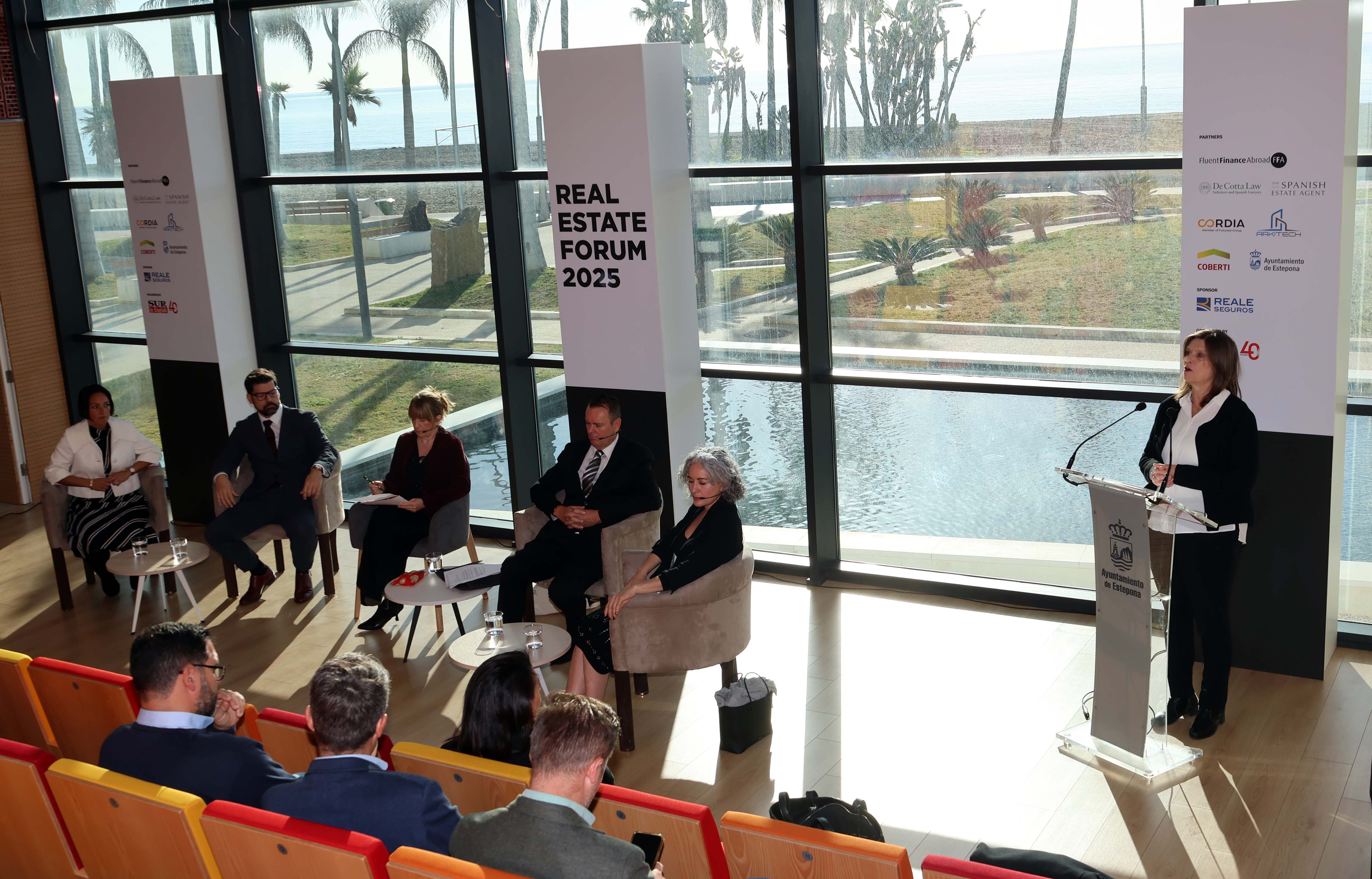 SUR in English real estate and property investment forum in Estepona, in pictures