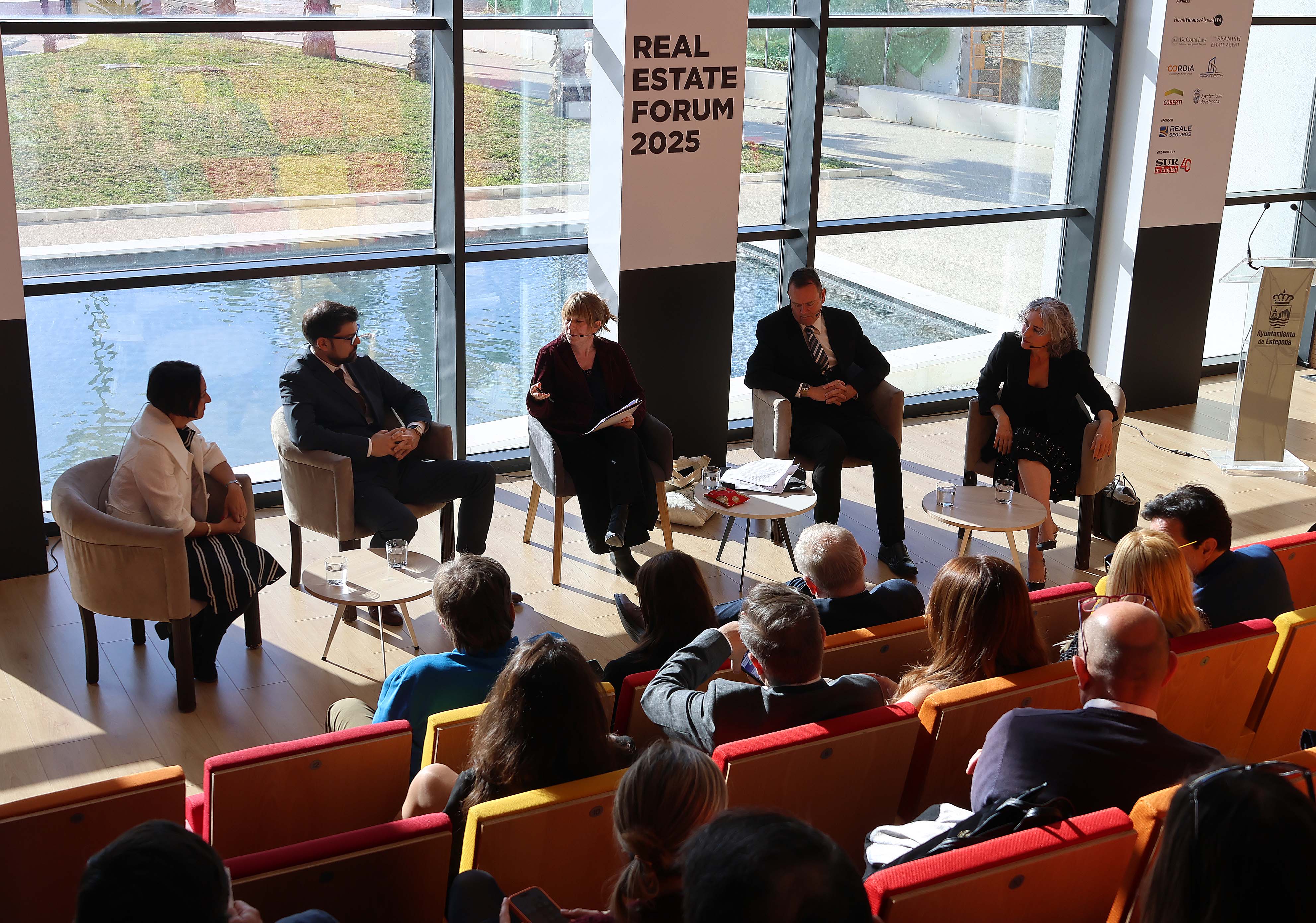 SUR in English real estate and property investment forum in Estepona, in pictures