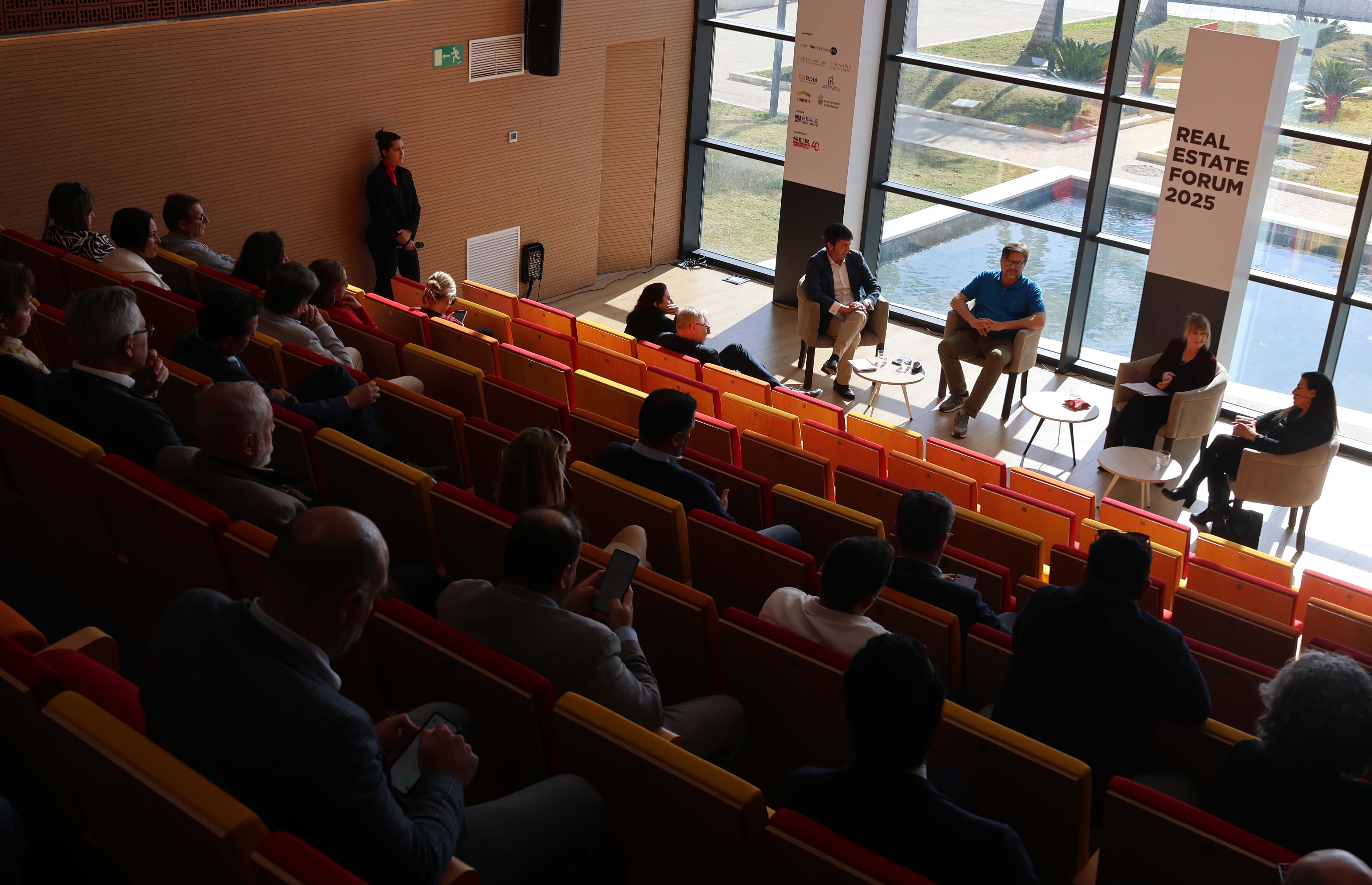 SUR in English real estate and property investment forum in Estepona, in pictures