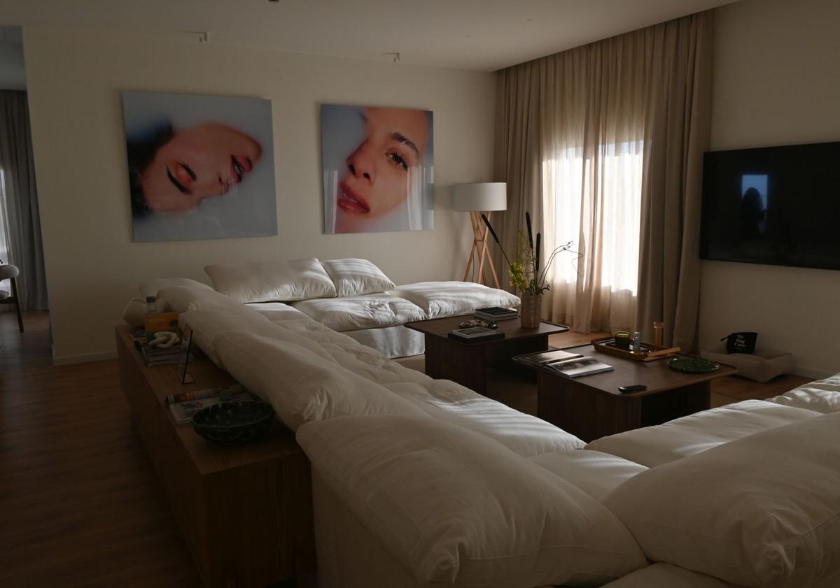 Imagen principal - Meliá hotel chain celebrates luxury brand ME&#039;s launch on the Costa del Sol