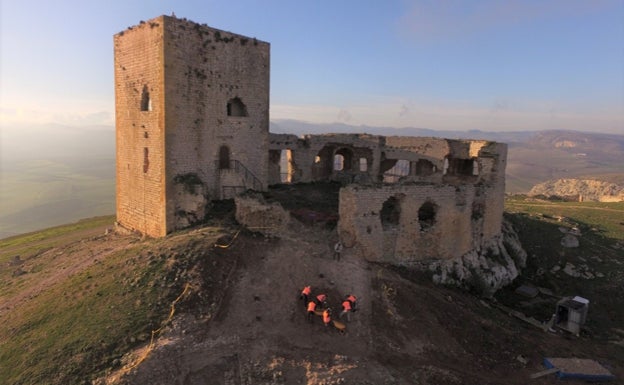 Teba begins general research project at the Castillo de la Estrella